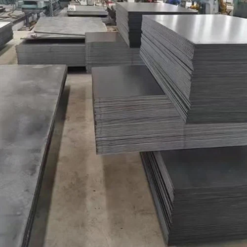 تكمل GNEE Steel شحن ألواح الصلب المقاومة للتآكل AR400 إلى قطاع الهندسة الثقيل...